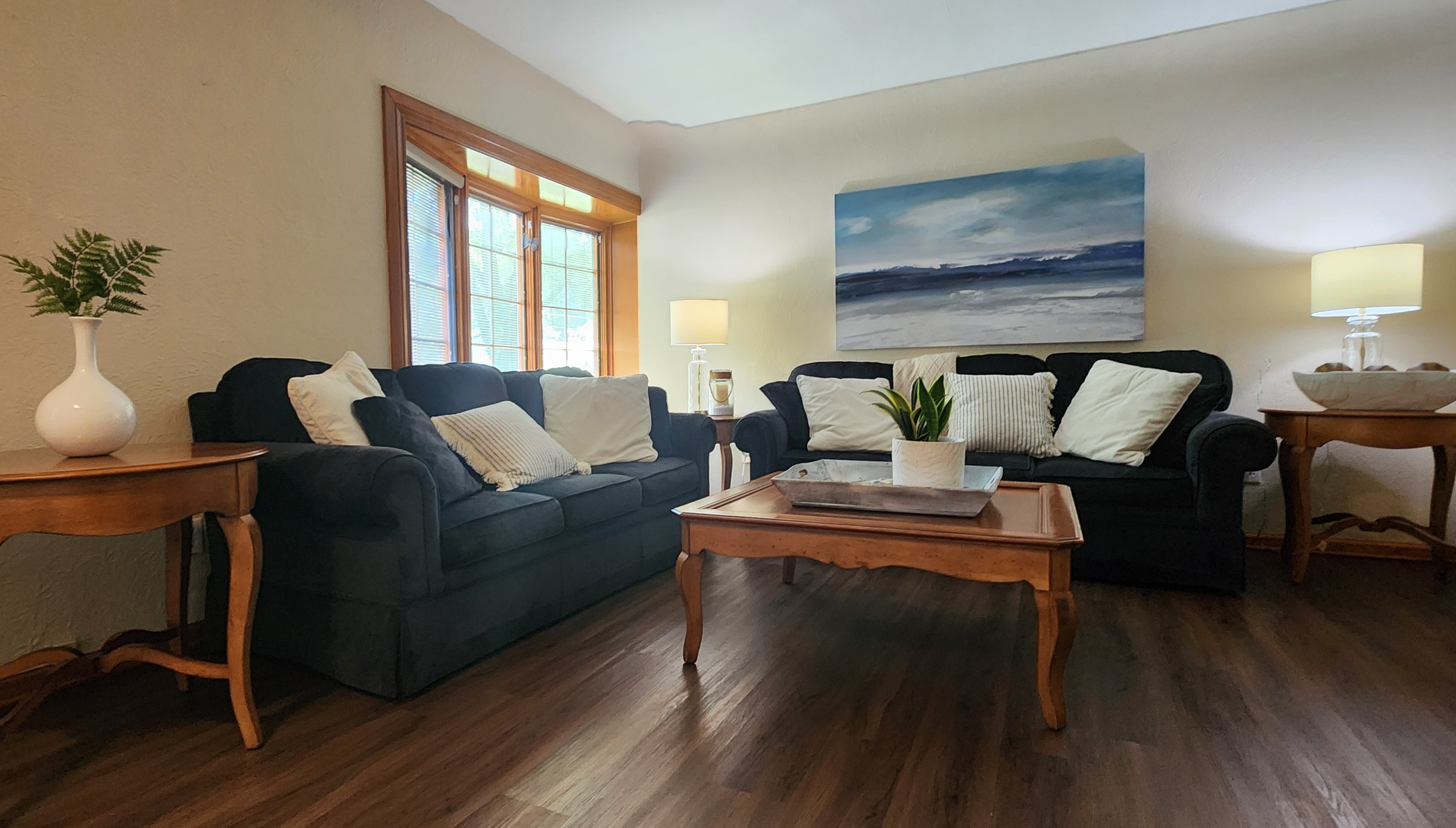 The living room at Wings Home